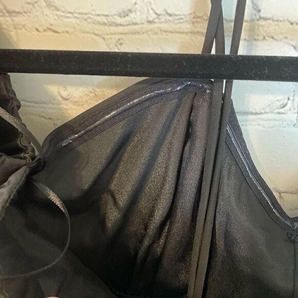 Urban Outfitters Cold Shoulder Halter Romper Size Small - Picture 9 of 12